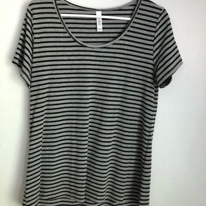 Lularoe Classic T size S